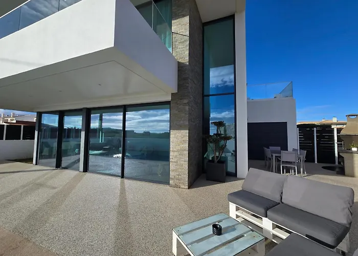 Sunrise Villa *